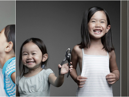 Le photographe Jason Lee photographie ses filles de façon délirante