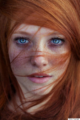 Portrait femme rousse par Maja Topcagic