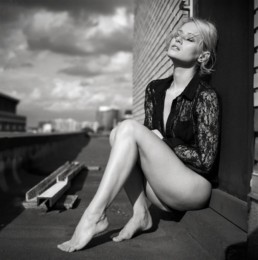 Les portraits de femmes en noir et blanc par Jan Scholz