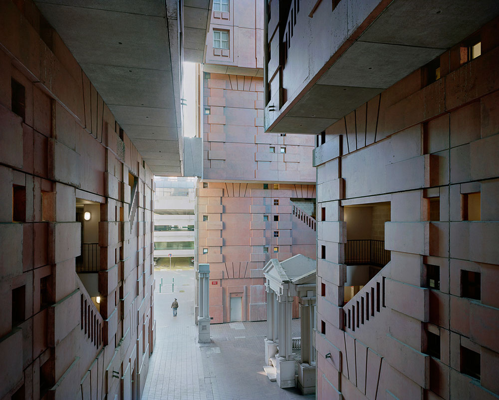 Lucien, 84 ans, Les Espaces d’Abraxas, Noisy-le-Grand (2015) © Laurent Kronental