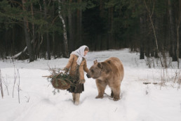 L'ours Stepan joue les modèles pour la photographe russe Olga Barantseva