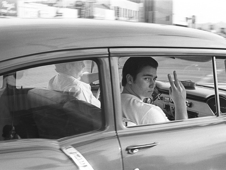 Photo : Mike Mandel - People in cars