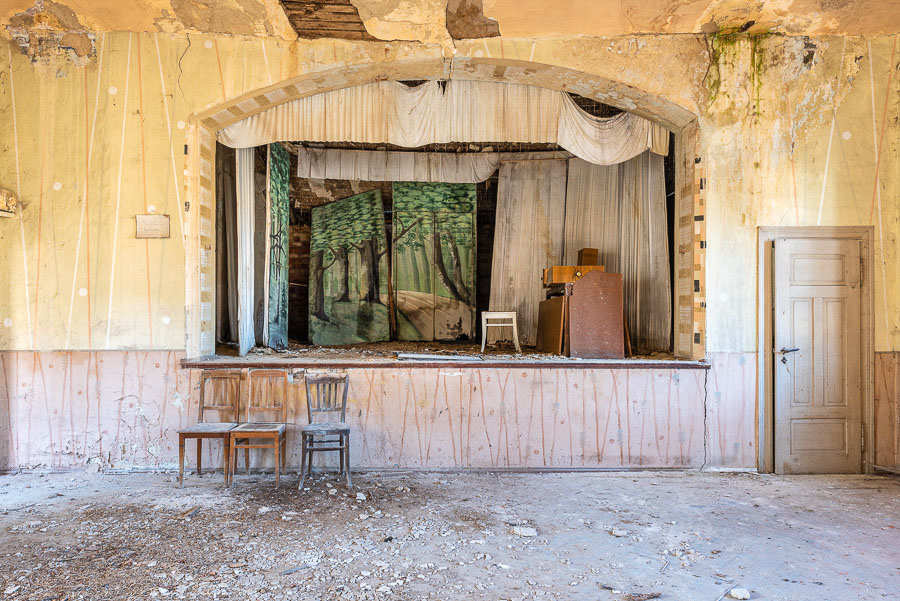 Salles de balles abandonnées © Francis Meslet