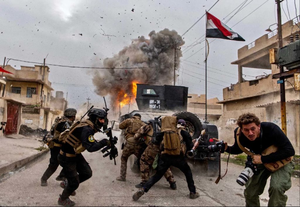 Explosion d’une voiture kamikaze en Irak, photo de Patrick Chauvel