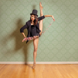 Dancers at Home par Eric Raeber