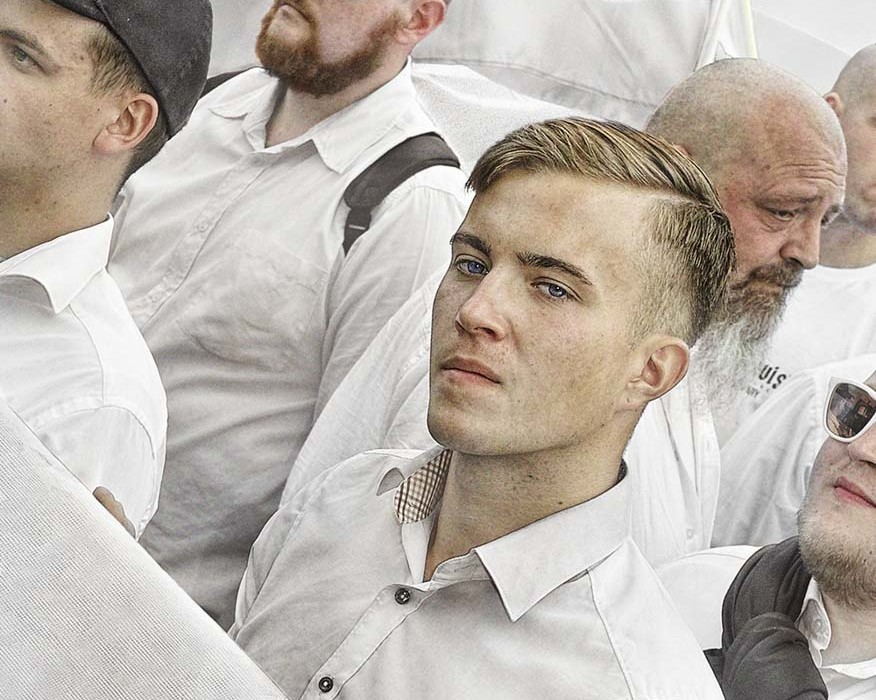 La série photo Bleached par Satoshi Fujiwara