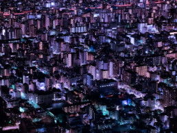 paysage urbain de nuit au Japon