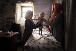 Prix Histoire de l'année World Press Photo Story of the Year The Price of Peace in Afghanistan Mads Nissen, Denmark, Politiken/Panos Pictures