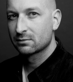 Le photographe Tim Mantoani auteur de Behind Photographs