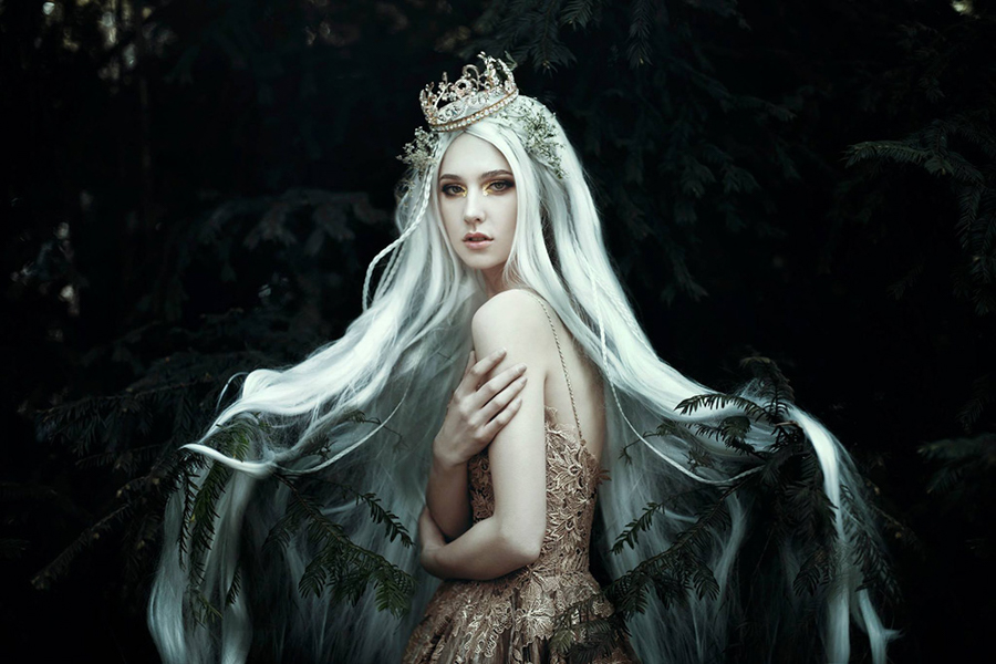 Photo – Bella Kotak, Enchanted Worlds, The Forgotten Queen