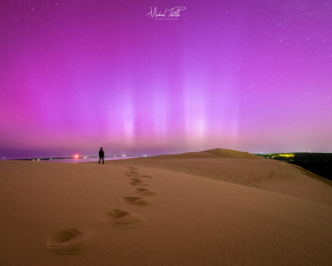 © Michaël Portillo photographie la DUne du Pilat sous les aurores boréales en France