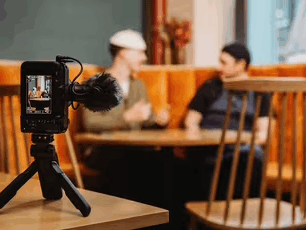 appareil photo Canon EOS R50 V à découvrir au Salon de la Photo 2025